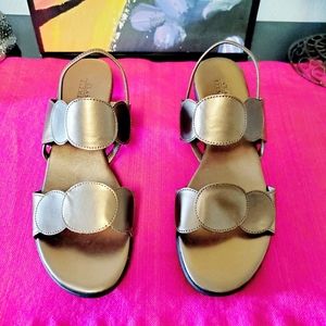 Classic Elements Sandals/Sz 9